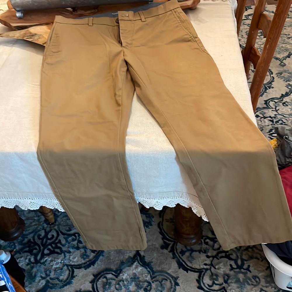 Old navy men’s dark khaki dress pants new without tags